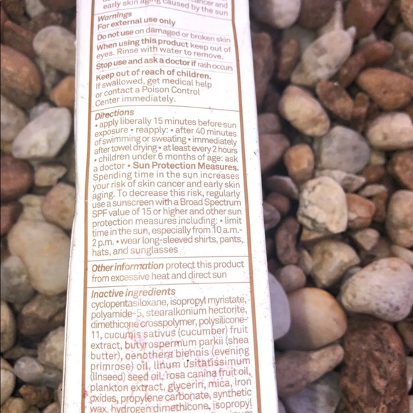 Sun Bum vegan spf 30 tinted sunscreen face lotion - Picture 3 of 4